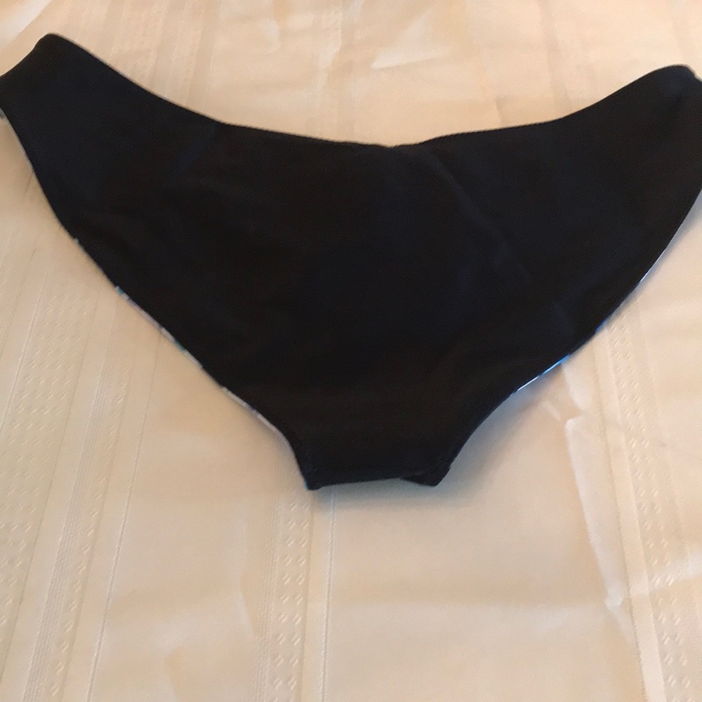 Fabletics Bikini Bottom - Picture 4 of 5